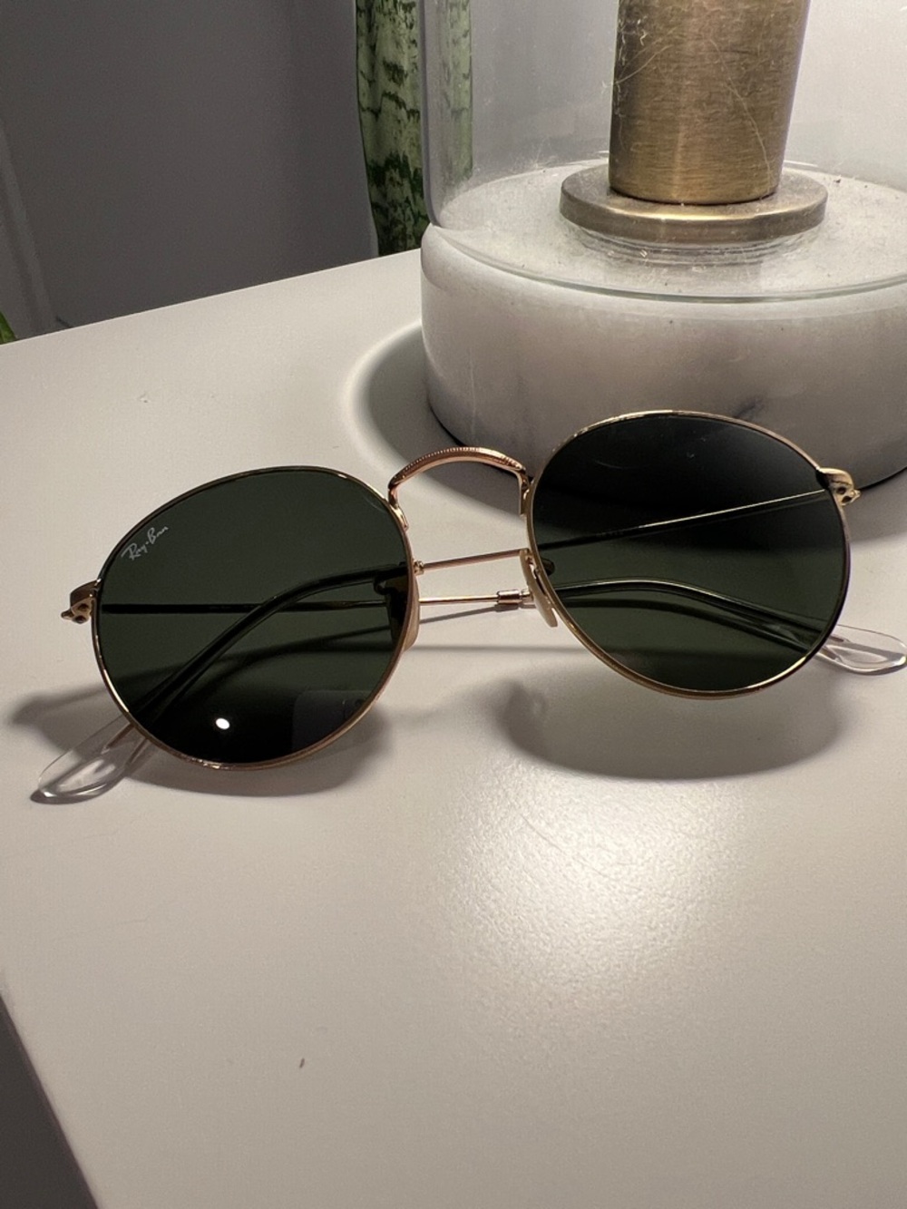 Ray-Ban Round Metal Sunglasses in Gold and Dark Green